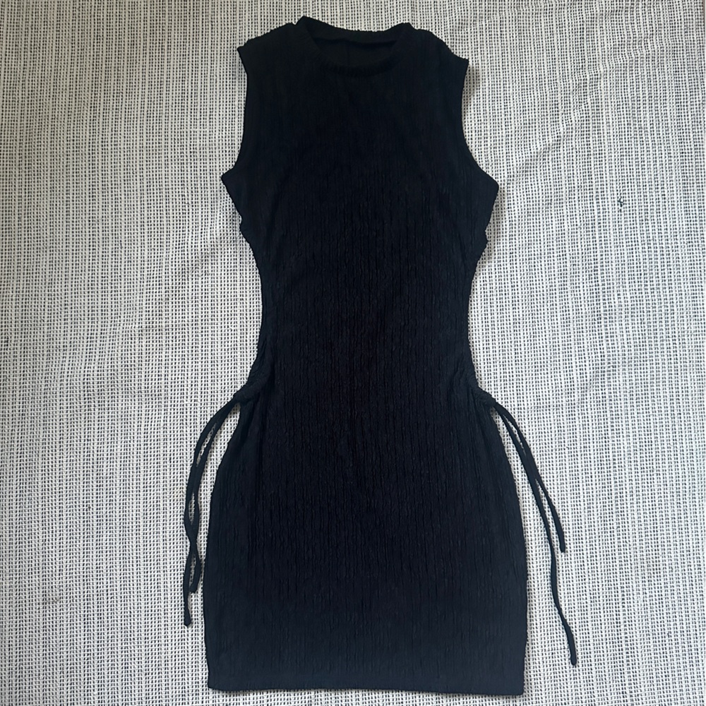 FASHION NOVA Sleeveless Round Neck Black Midi Evening Dress with Side Cut Outs